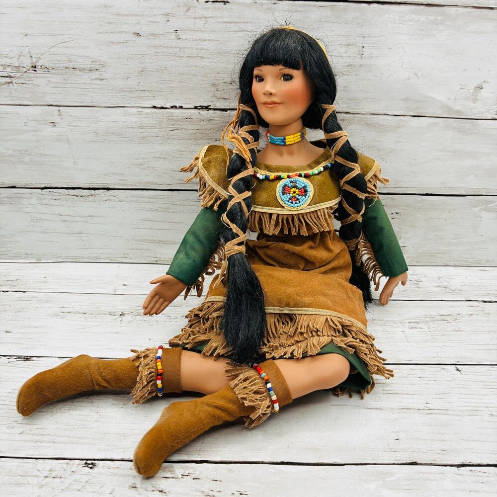 Patricia Rose Porcelain Doll Native American F784 1998 Beaded Suede Outfit
